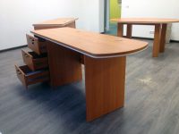 стол для офиса на заказ ЛДСП